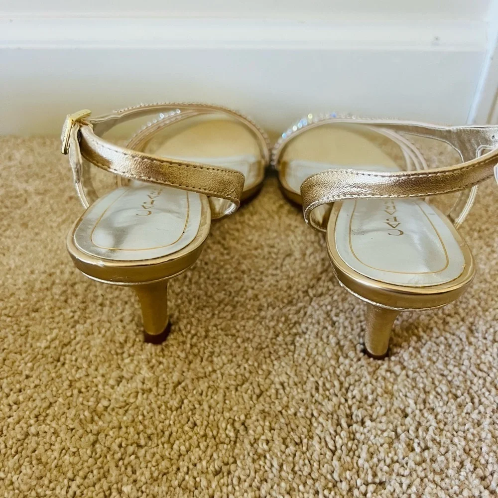Gold Strappy Women's Caparross Bethany heels size 7.5 new with box